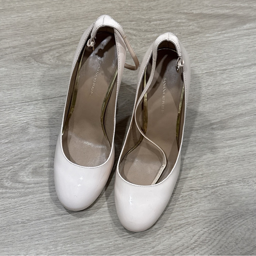 Banana Republic Blush Heels